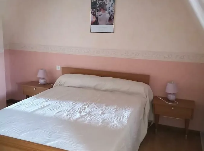 بيت للعطل Maison Confort Calme Vallee Du Lot Proche De En Aveyron *