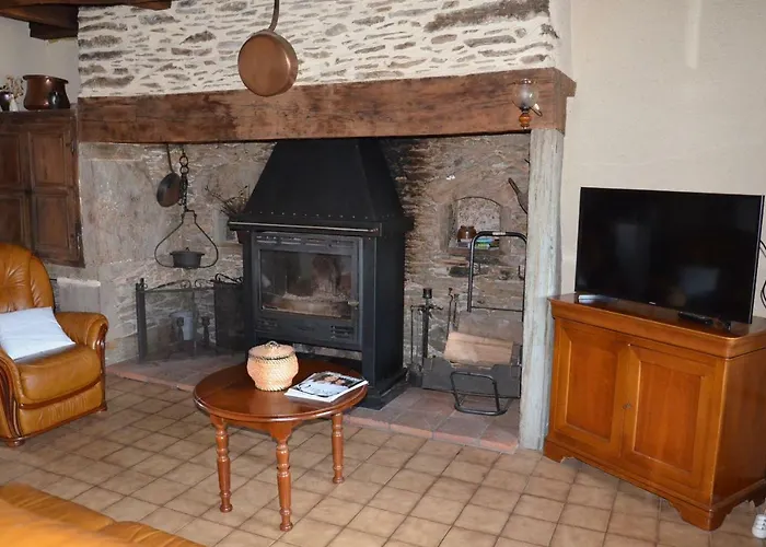 Maison Confort Calme Vallee Du Lot Proche De En Aveyron